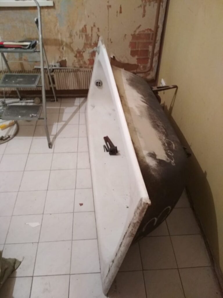 2019 02 20 18 48 19 768x1024 - Восстановление ванны или демонтаж